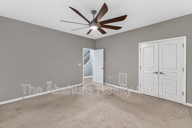 Building Photo - 8611 Macedonia Lake Dr