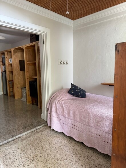 Building Photo - 1505 White St