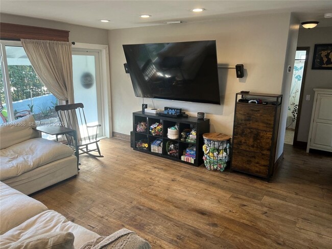 Building Photo - 8801 SW 42nd St