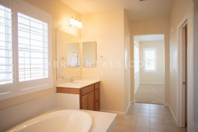Building Photo - Questa Village - Mountain House- Spacious ...