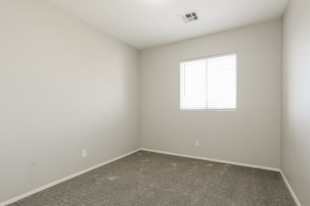 Building Photo - 10375 W Monte Vista Rd