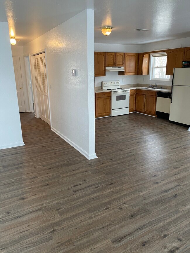 Primary Photo - 209 Pebble Creek Dr