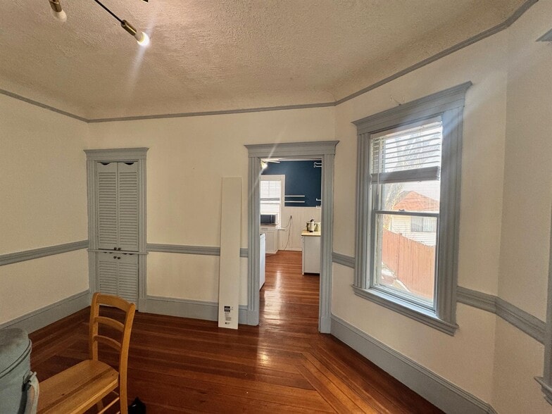 Building Photo - 27 Gilman Ter