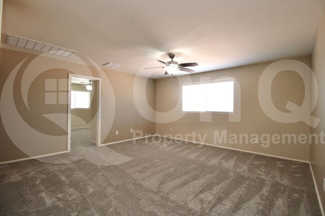Building Photo - 4313 E Folgers Rd
