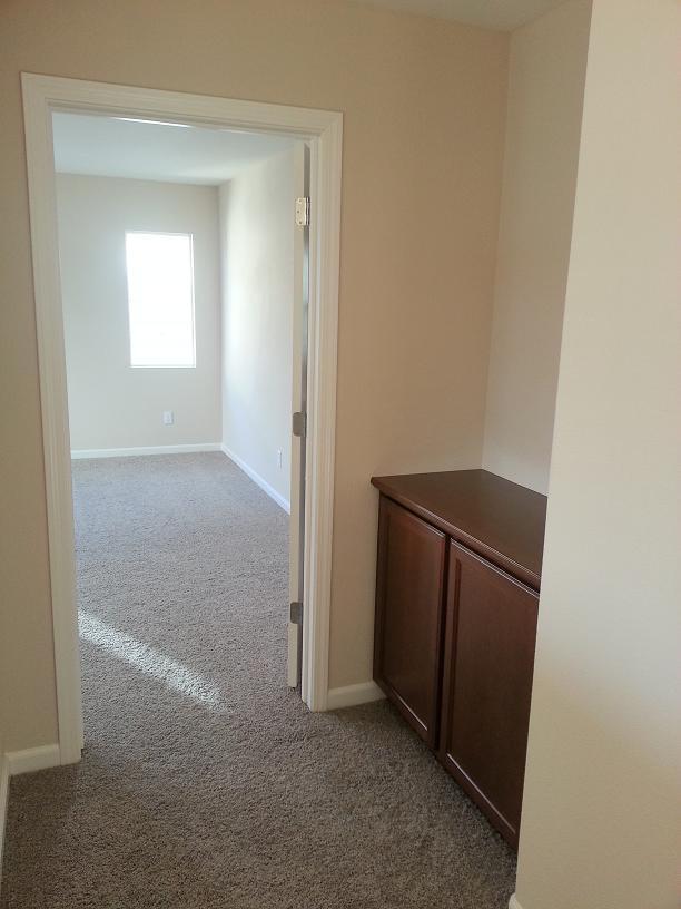 Building Photo - Beautiful 3 bedroom 2.5 bathroom home for rent in Lincoln!