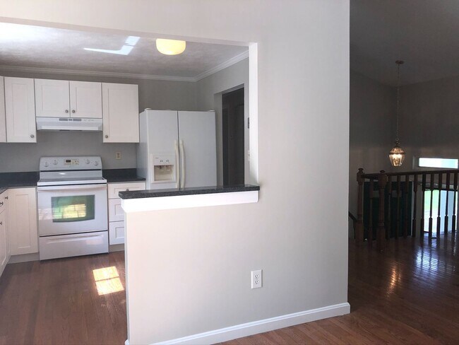 Building Photo - 3852 Beech Down Dr