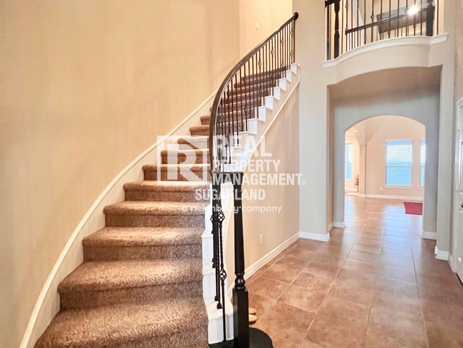 Building Photo - Stunning 5-Bedroom, 4.5-Bath Home for Rent in Richmond, TX