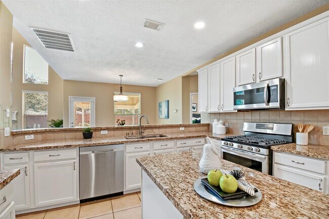 Building Photo - 8019 Spring Bluebonnet Dr