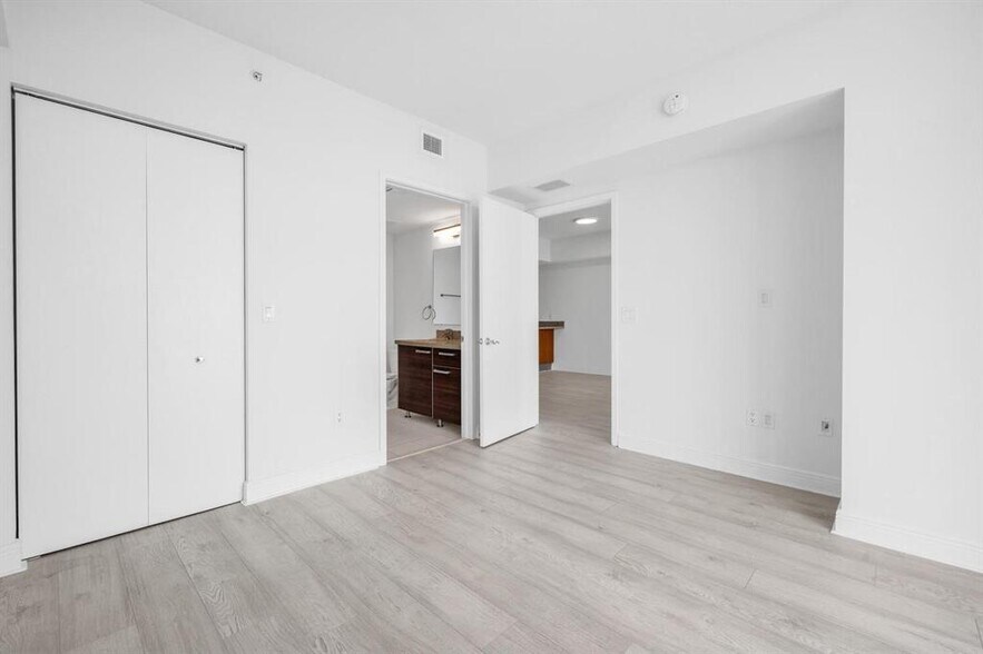 Building Photo - 185 SW 7th St