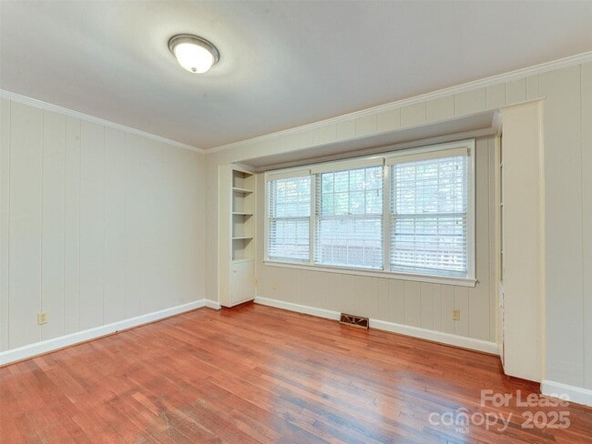 Building Photo - 3630 Moultrie St