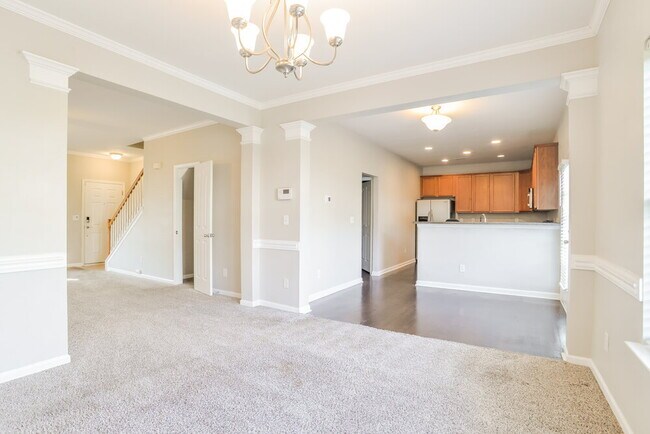 Building Photo - 1733 Larne Cir
