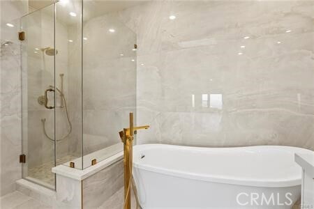 Building Photo - 5 Argo