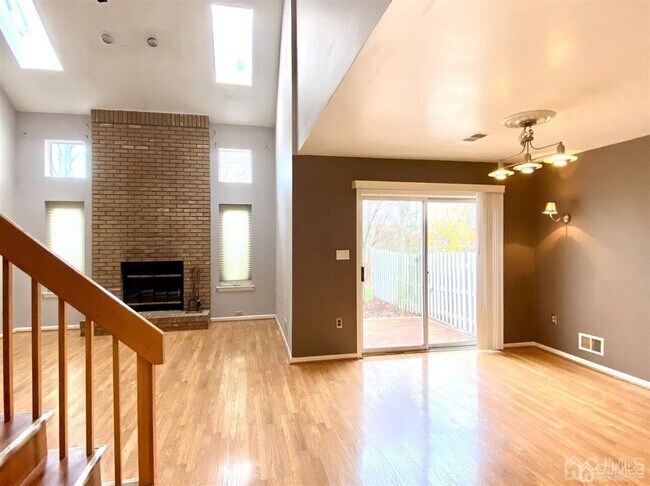 Building Photo - 104 Nathan Dr