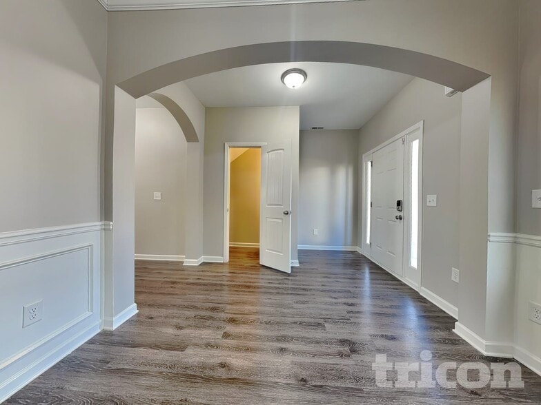 Building Photo - 55 Moss Way