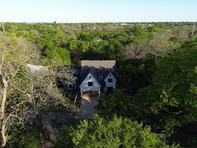 Building Photo - 8810 Groveland Dr