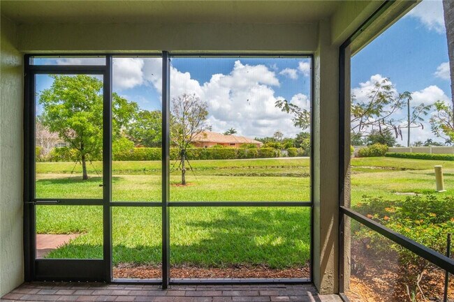 Building Photo - 126 Riverwalk Cir E