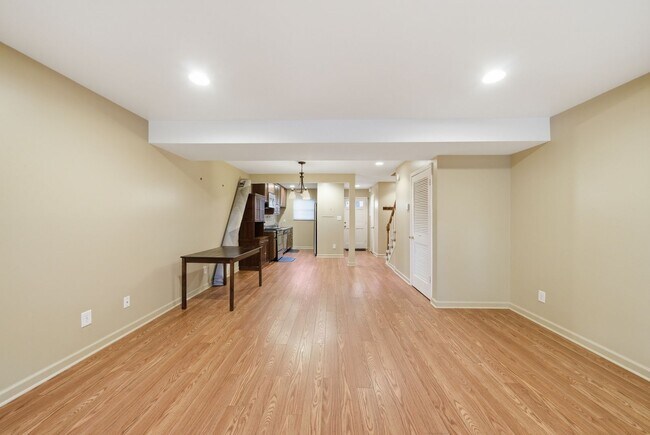 Building Photo - 6355 New Market Way