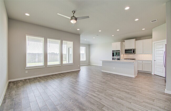 Building Photo - 28511 Hannahs Harbor Ln