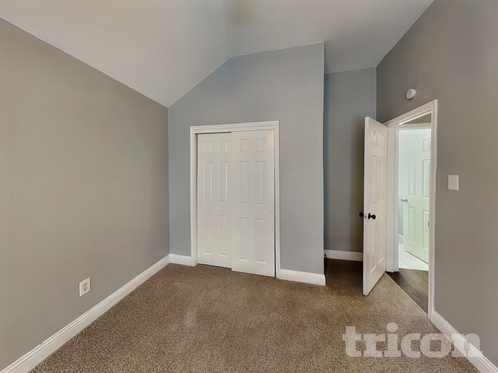 Building Photo - 725 Rawlins Dr