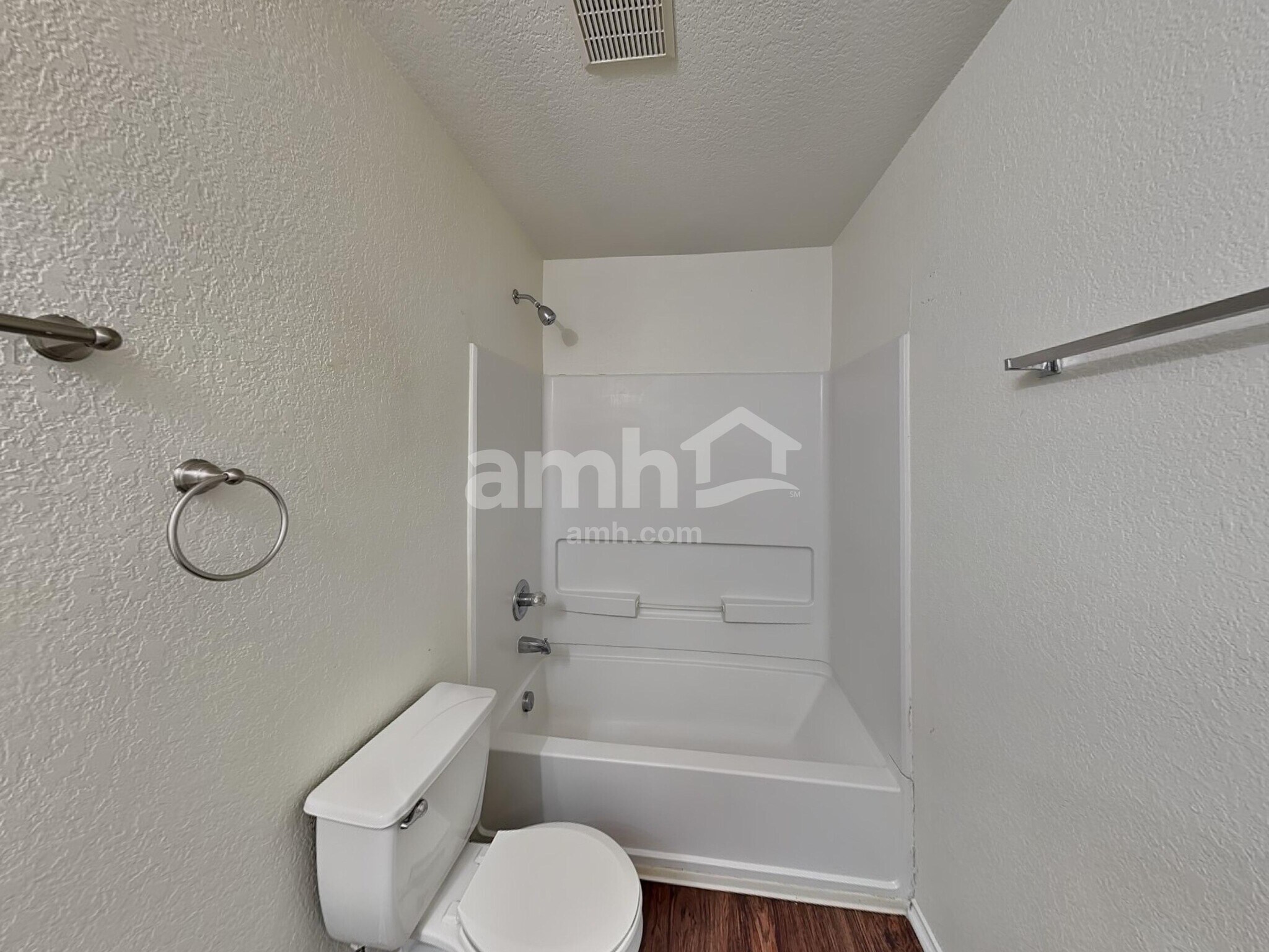 Building Photo - 10019 Bermuda Palm