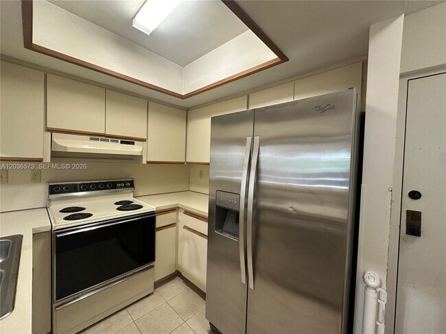 Building Photo - 8999 SW 123rd Ct