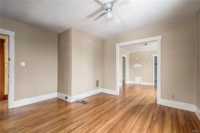 Building Photo - 328 Tennyson Ave