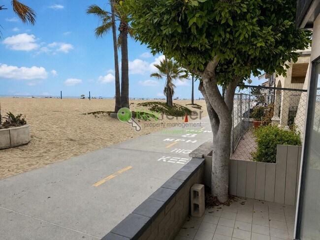 Building Photo - 1510 W Oceanfront