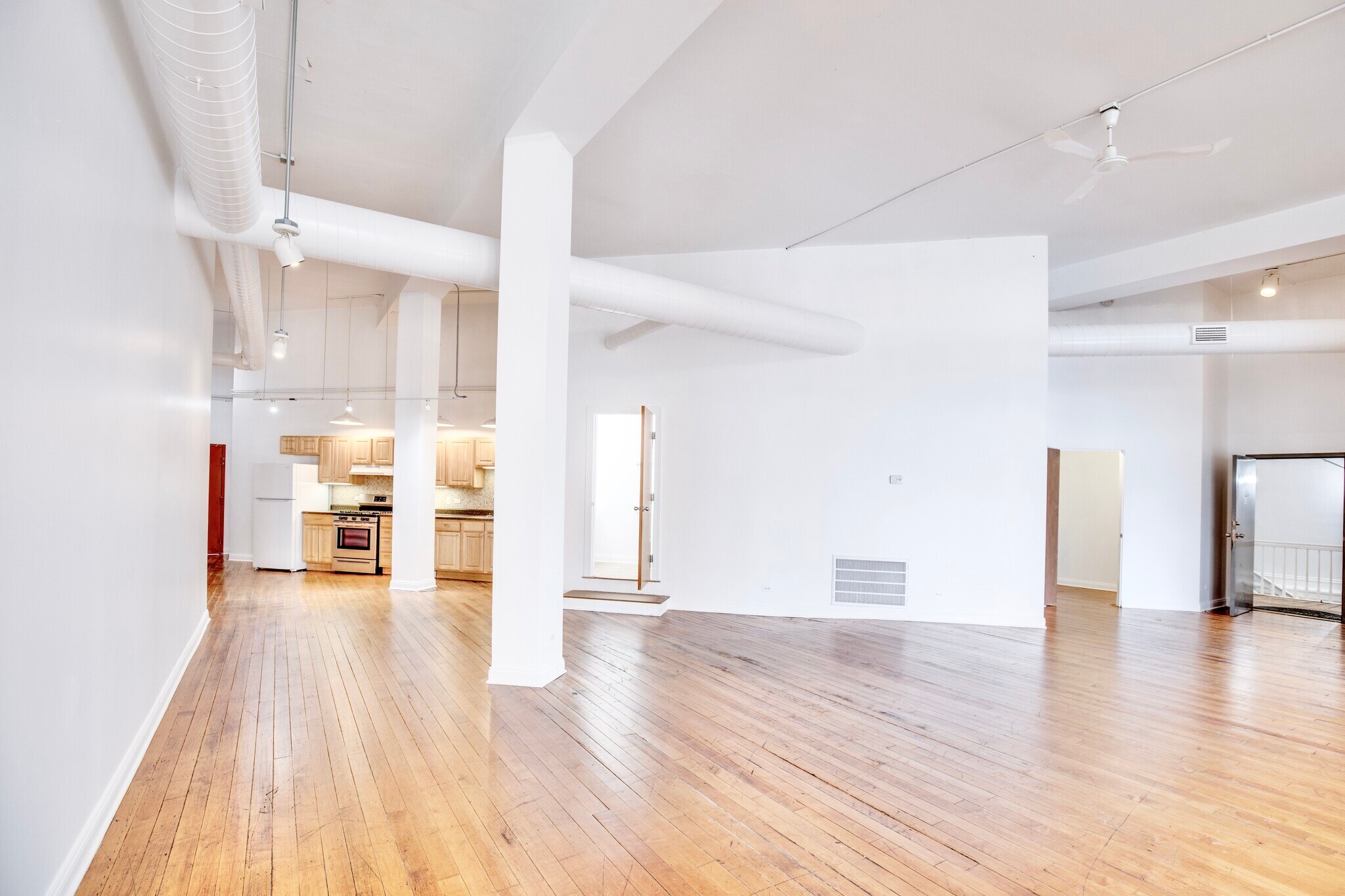 Building Photo - 1278 N Milwaukee Ave