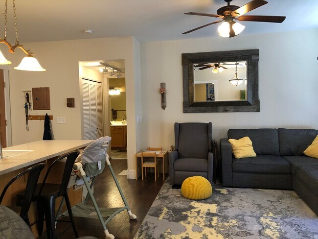 Building Photo - 8430 Gambel Dr