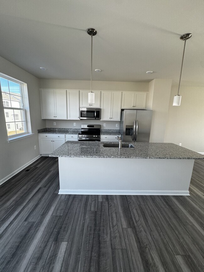 Building Photo - 113 Canning Rd