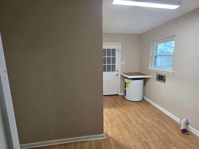 Building Photo - 7210 Headlee Rd