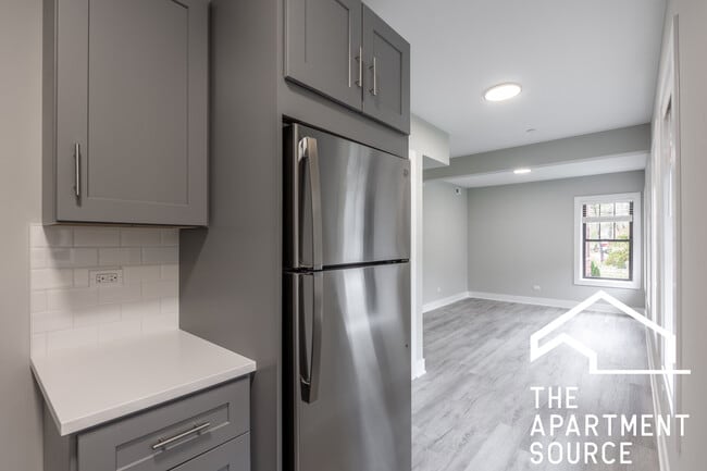 Building Photo - 1139 Oak Ave