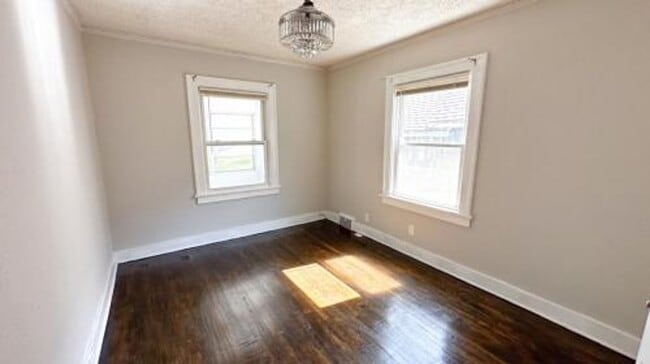 Building Photo - 6508 Paseo Blvd