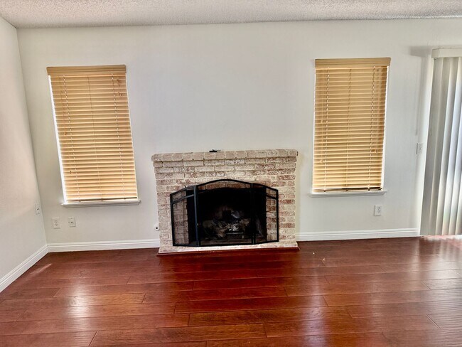 Building Photo - 3466 Siskiyou Cir