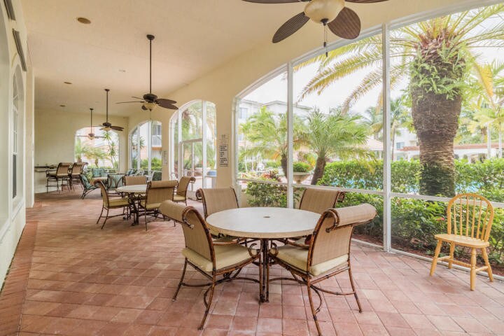 Building Photo - 9210 Myrtlewood Cir W
