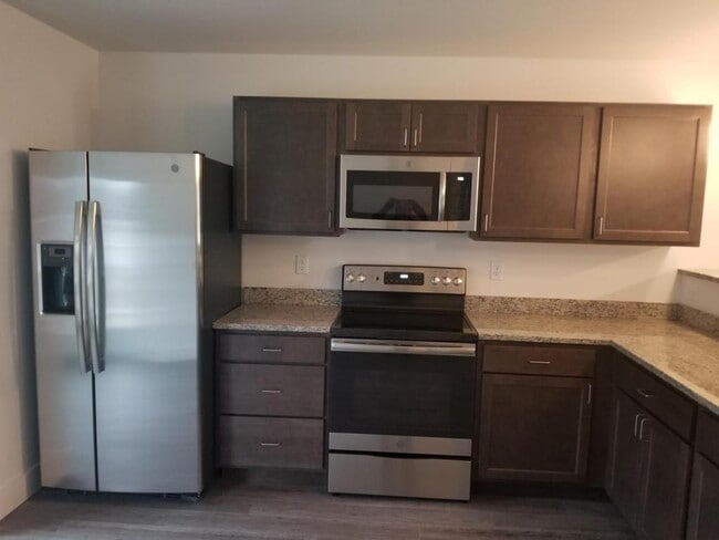 Building Photo - 1199 Colby St.