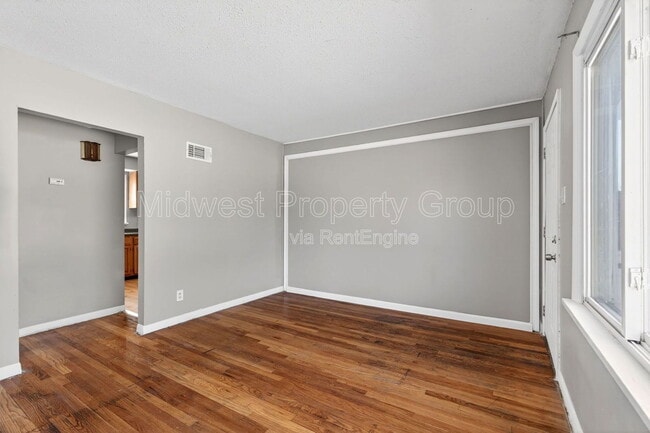 Building Photo - 8280 Frost Ave