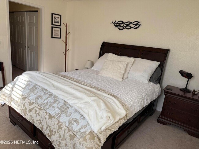 Building Photo - 110 Ocean Hollow Ln