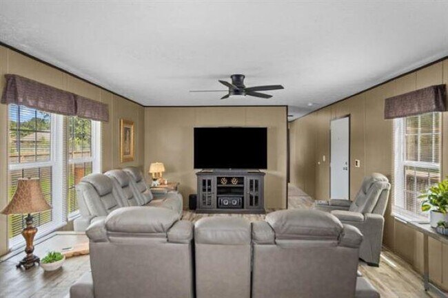 Building Photo - 33847 US-96