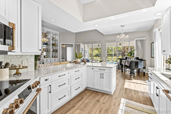 Building Photo - 4983 Garden Dr