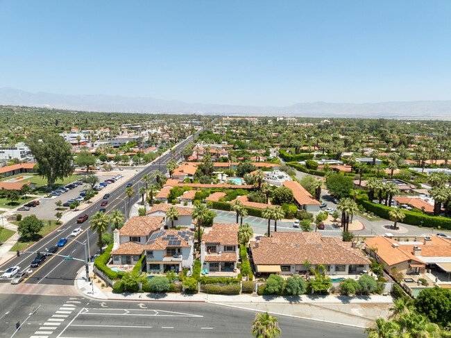 Building Photo - 546 N Indian Canyon Dr