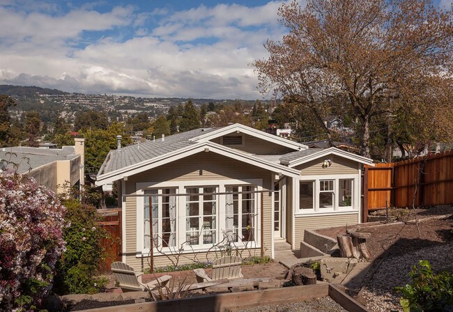 Building Photo - 4433 Brookdale Ave