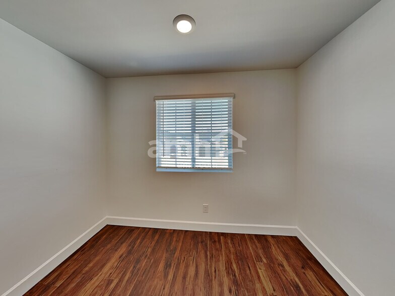 Building Photo - 25764 N 184th Dr