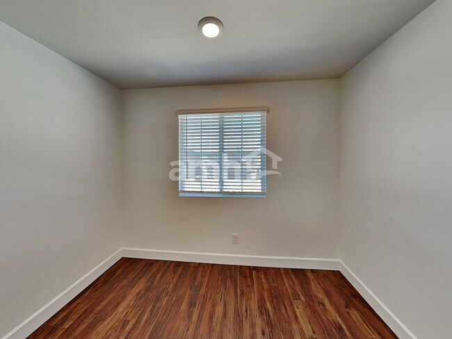Building Photo - 25801 N 184th Dr