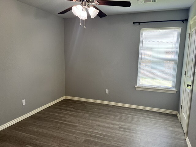 Building Photo - Beautiful 3 Bedroom, 2 Bath Duplex for Lease in Barling!