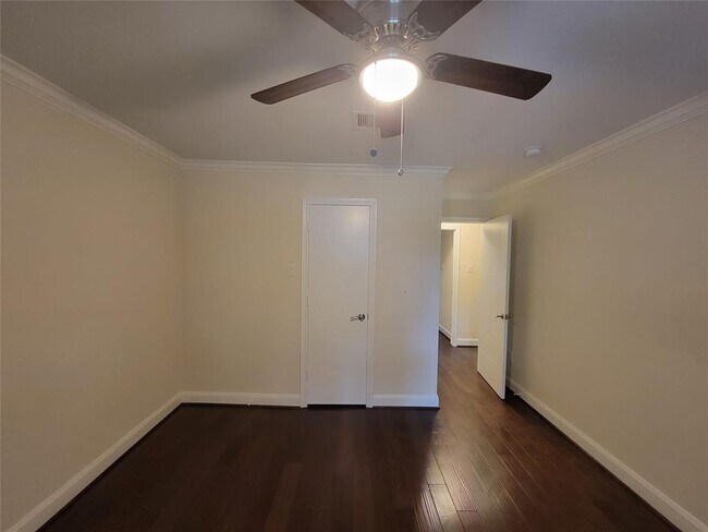 Building Photo - 1007 Blue Willow Dr