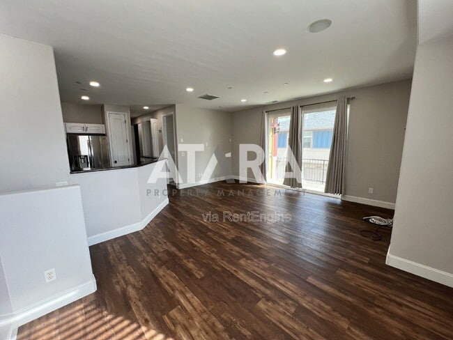 Building Photo - 11447 Open View Ln