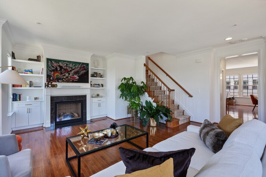 Building Photo - 500 Overlook Park Dr