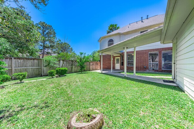 Building Photo - 7902 Feather Springs Dr