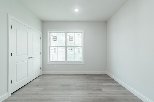 Building Photo - 144 Bergen Ave